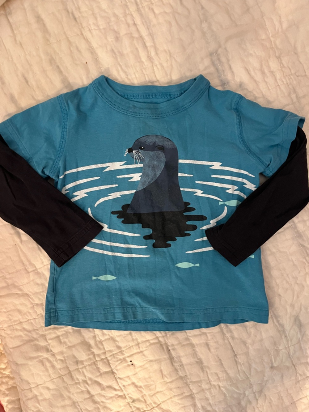 Tea collection layered look seal tee. Size 2.